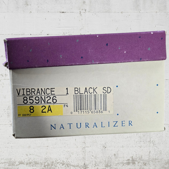 80s Vintage Black Suede Pointed Square Toe Gold Trim USA Made 2.5" Heels Size 8 - Picture 14 of 14